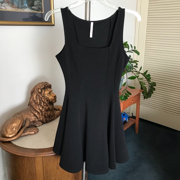 women's fit n flare dresses